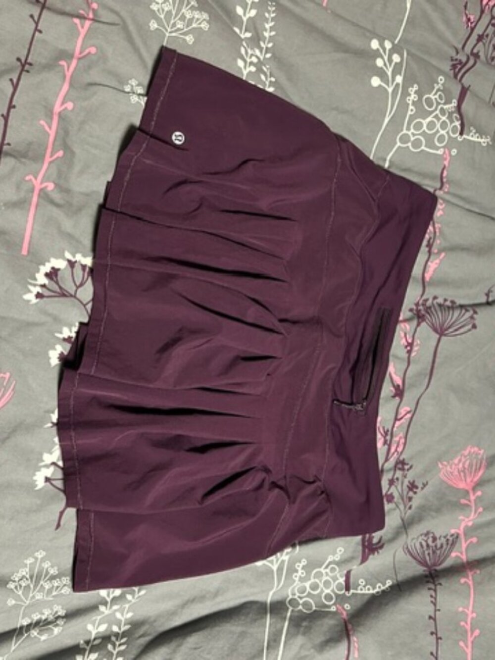 Lululemon size 10 pleated skirt